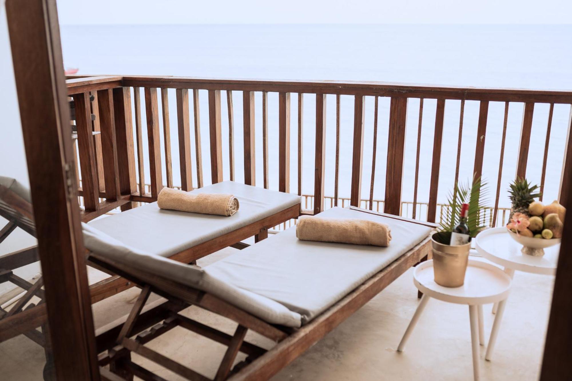 Pili Pili Sunrise Beach Hotel Jambiani  Bagian luar foto
